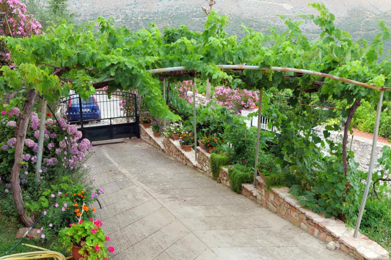 Guest House Panorama Nivice Sarandë Exterior foto