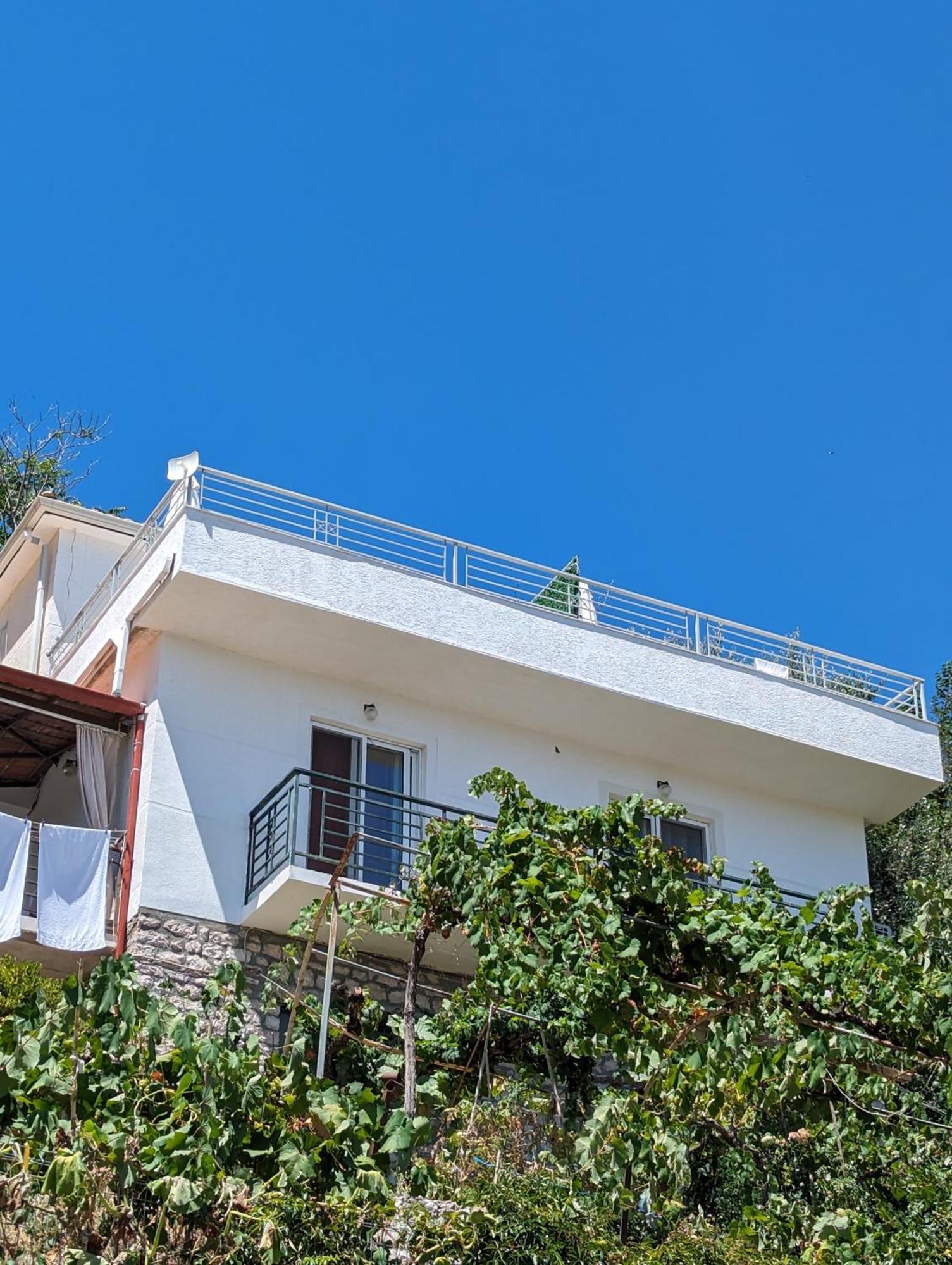 Guest House Panorama Nivice Sarandë Exterior foto
